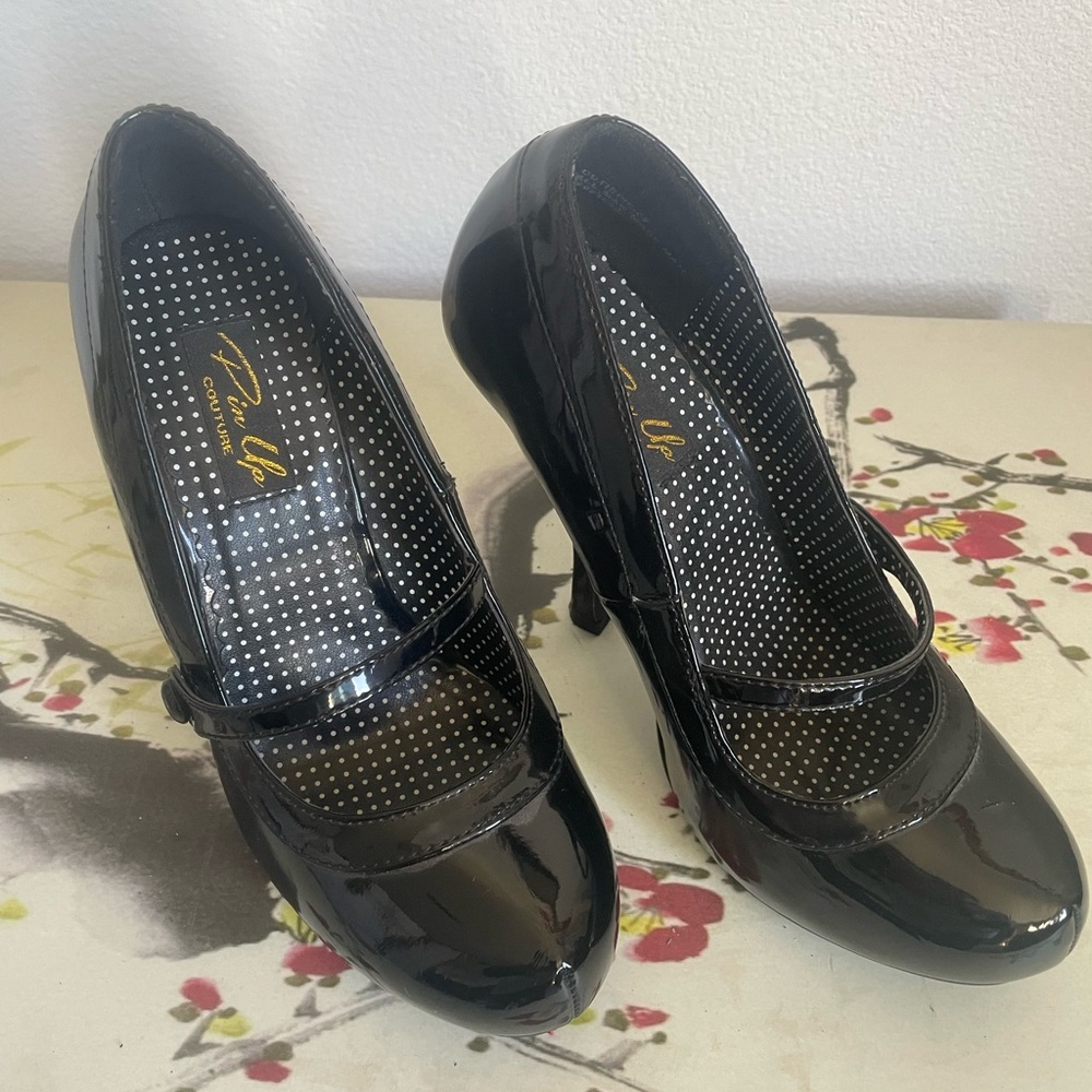 Pinup Couture Elegant Black Heels with Glossy Finish